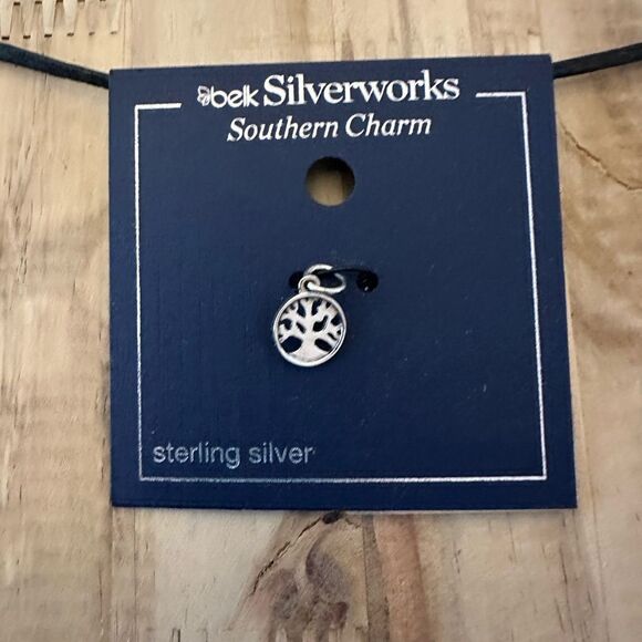 Southern Charm Tree Pendant - Picture 2 of 3
